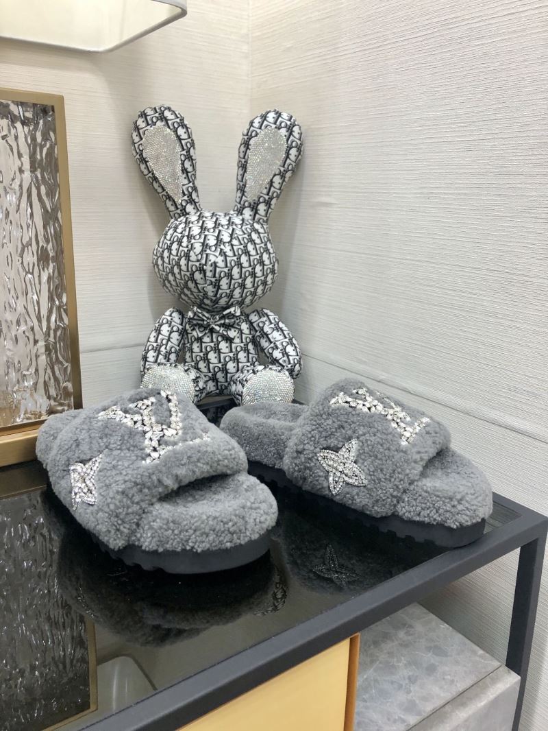 Louis Vuitton Slippers